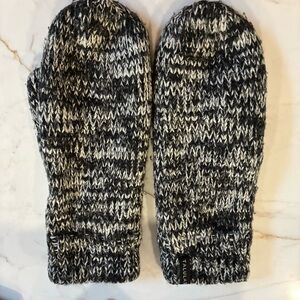 Talula mittens from aritzia. Black/white/grey knit. Super cute and cozy!